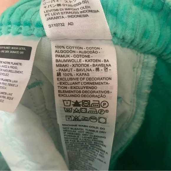 Levi’s Ribcage Straight Ankle Pants in Electric Green Corduroy Size 24 - Picture 15 of 16